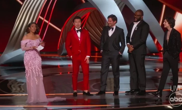 Regina Hall, cu cei patru actori pe care i-a chemat pentru ”un test Covid”