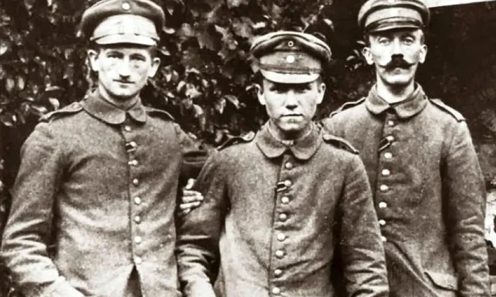 Fotografii istorice: Adolf Hitler în 1918 jpeg