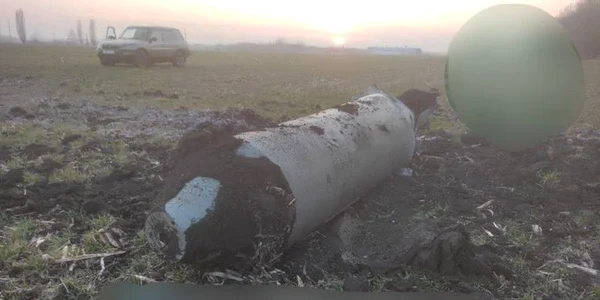 Bombă cu planare FAB-1500-M54 căzută în regiunea Belgorod FOTO via X/Ukrainean Front
