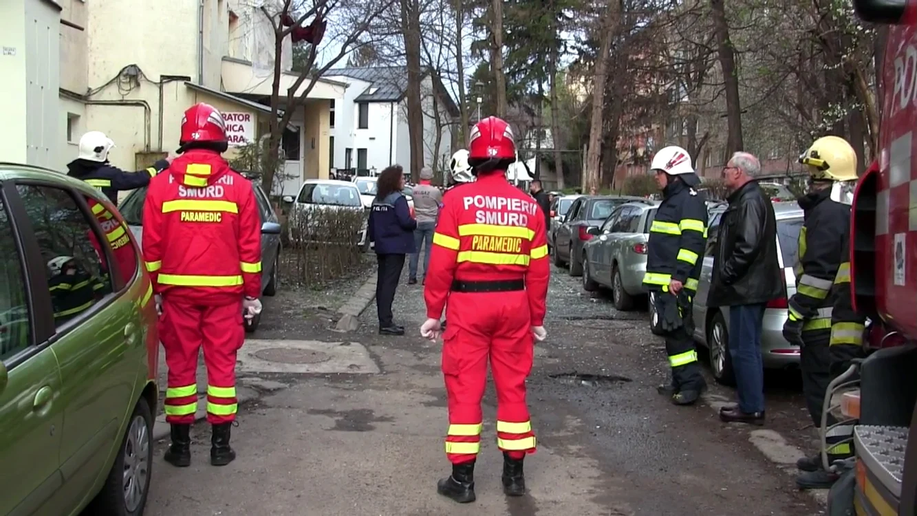 Pompierii au intervenit la explozia din Suceava FOTO Alina Iosif 