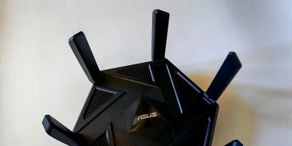 Router Asus AXE7800 FOTO Adrian Pogîngeanu jpg