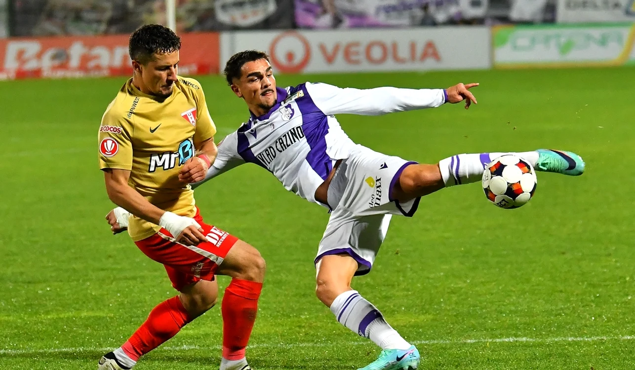 FC Argeș (dreapta) n-a mai câștigat un meci din august
