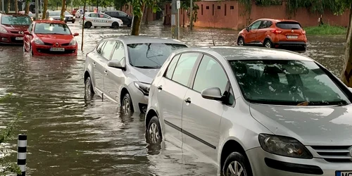 ploaie inundatii bucuresti 1 jpeg