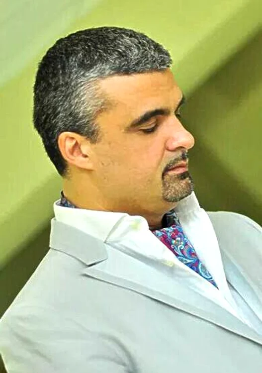 
    Aurelian Temişan şi-a pierdut ambii părinţi în mai puţin de un anFoto: arhivă personală  