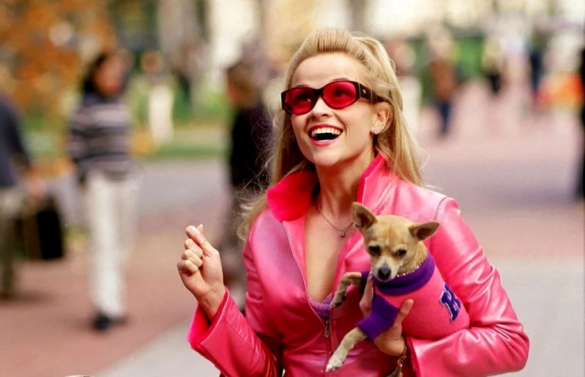 Reese Witherspoon a înlocuit-o pe Christina Applegate