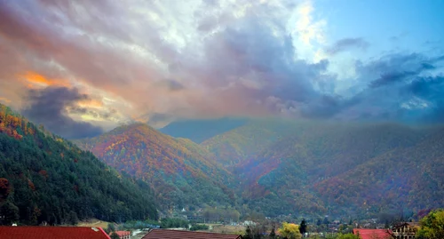 Brezoi oraș pe Valea Lotrului în județul Vâlcea Foto CNIPT Vâlcea jpg