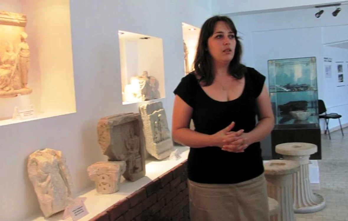 Tatiana Odobescu lucrează la Muzeul de Arheologie „Callatis“ din 1997