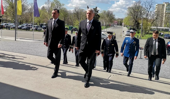 Cătălin Predoiu (dreapta) la Arena Națională, în memoria lui Mircea Lucescu (FOTO: Click!)