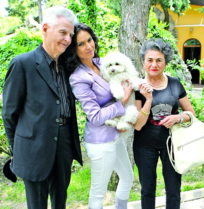 
    De la reuniunea de familie  a lipsit iubitul Ramonei  