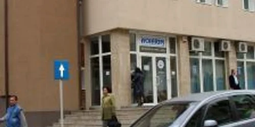 Acvarim amenință cu executarea silită