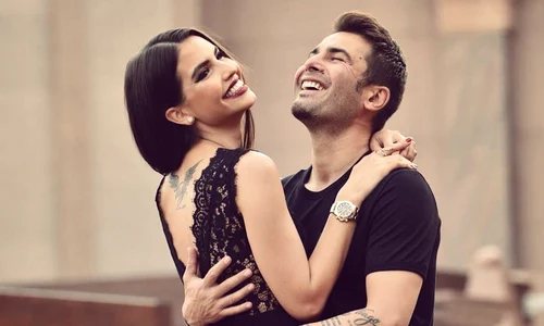 Adrian Mutu este foarte fericit și împlinit alături de Sandra, soția lui