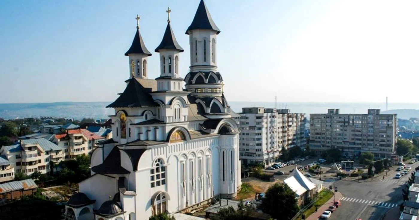 Preoţii de la Catedrala din Suceava au cerut 15 milioane de euro pentru o parcare subterană. FOTO: Facebook/Marius Cârneală