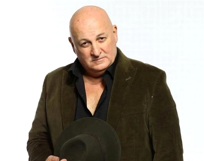 
    Constantin Cotimanis este şi vocea Pro TV din 1995, anul fondării postuluiFoto: Pro TV  