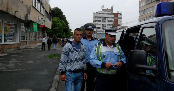 Poliţişti în acţiune 