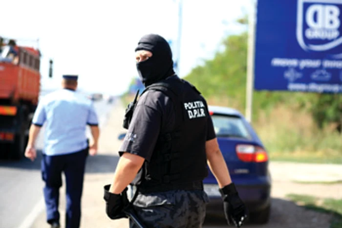 Timişoara: Şeful Poliţiei: „Am făcut ras, tuns, frezat cu mascaţii"