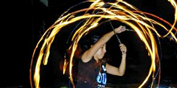 Tinerii vor face spectacol în stradă