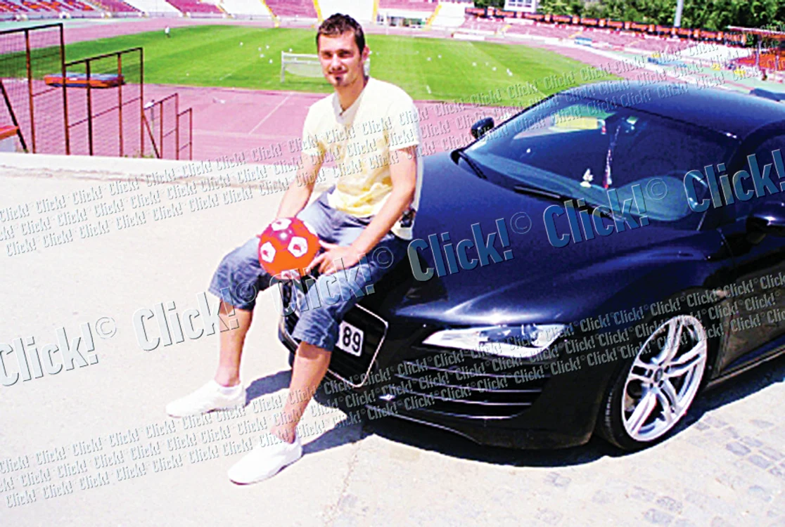 
    Gabi Tamaş - e proprietarul unui Audi  R 8, însă are şi un BMW M3  