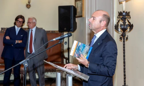 Alfredo M. Durante Mangoni, la lansarea Ghidului de Afaceri, „Diplomația Creșterii Economice: Destinația România”, conceput pentru a oferi antreprenorilor italieni informații privind oportunitățile de dezvoltare și investiții în România