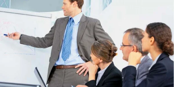 Managerii străini au introdus deja limbajul corporatist în companii