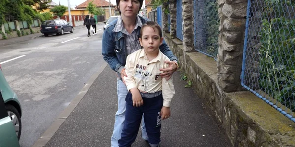 un copil bolnav are nevoie de ajutor FOTO Corina Macavei 