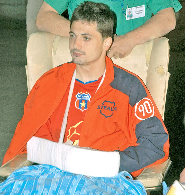 Rădoi şi Iacob au spart geamul