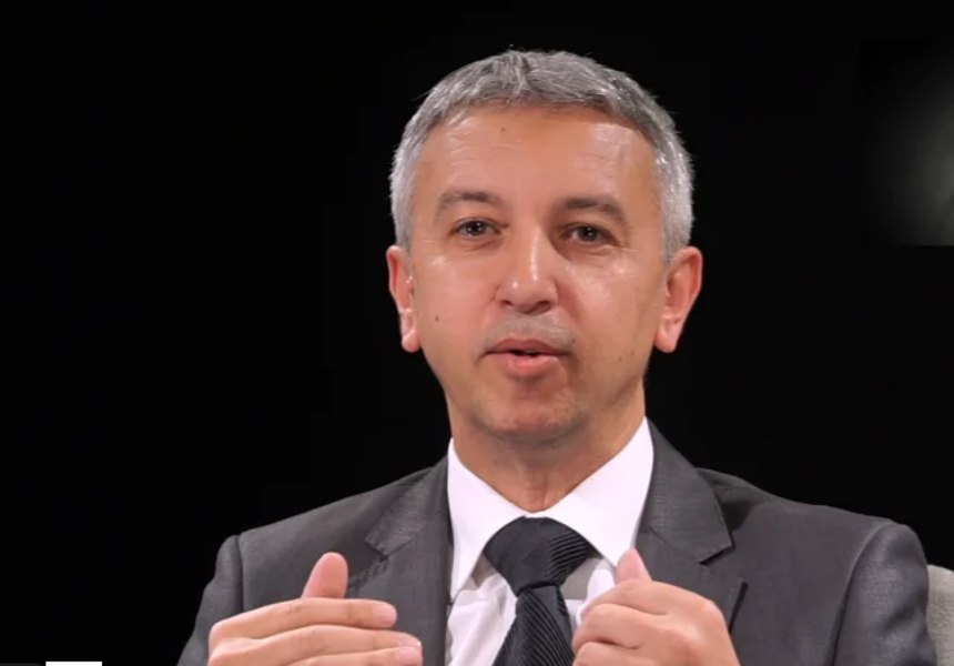 Începe judecata în dosarul lui Dan Diaconescu. Fostul patron OTV, acuzat de act sexual cu un minor şi prostituţie infantilă