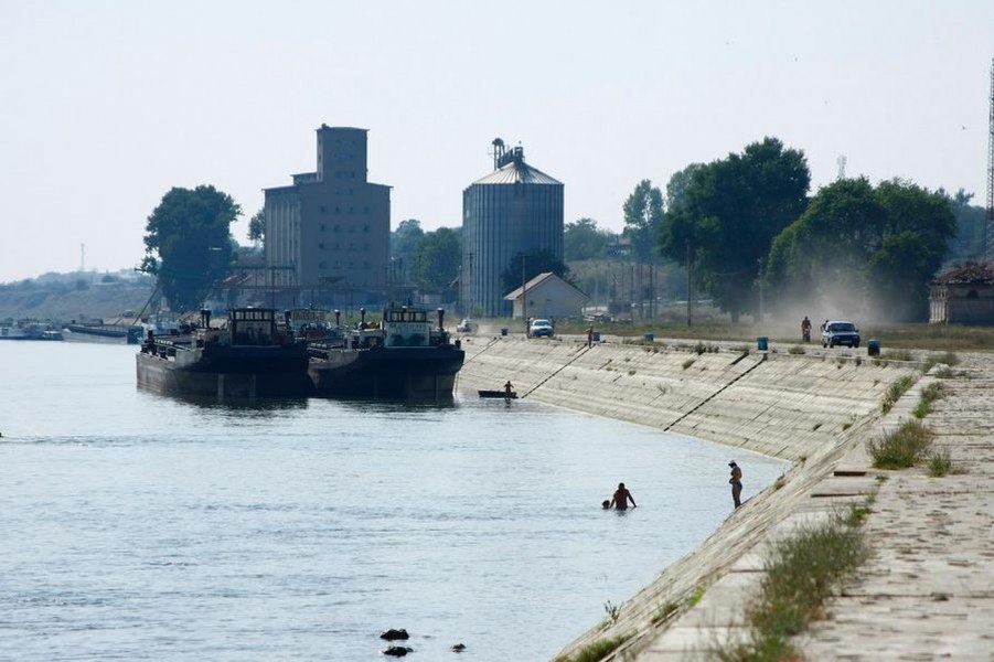 Adolescent de 16 ani înecat în Dunăre, la Corabia. Apelul prin care se solicita ajutor a venit la miezul nopții
