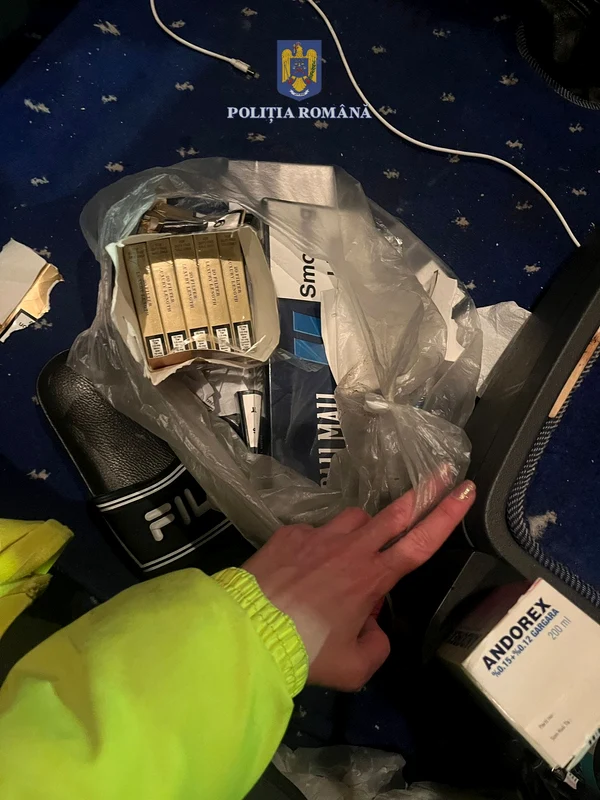 Țigări de contrabandă descoperite la un control rutier pe A1 de polițiștii din Sibiu Foto IPJ Sibiu jpeg