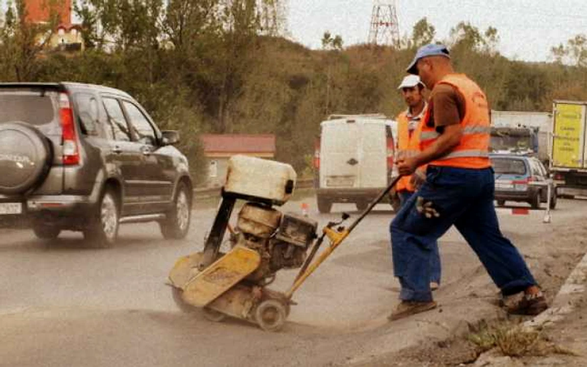 Străzile din Hunedoara intră în reparaţii. ARHIVĂ.