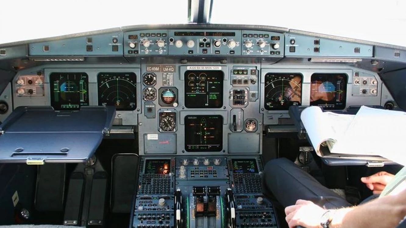 Avion prăbuşit în Franţa. În afara cockpitului, un  cod numeric permite cererea de deschidere a uşii