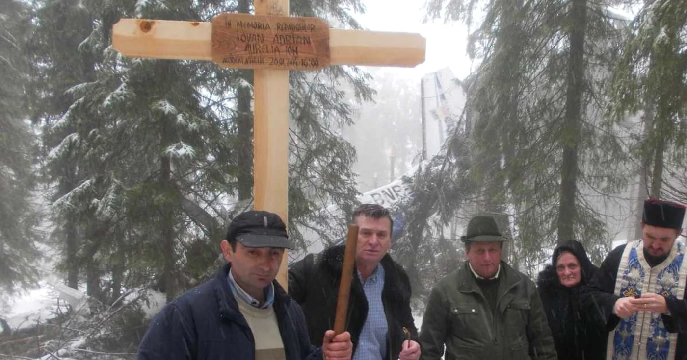 Moţii din Horea au ridicat o cruce la locul tragediei
