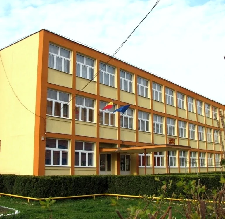 Incidentul s-a petrecut la Şcoala „Horea, Cloşca şi Crişan” din Turda. FOTO: Arhiva şcolii