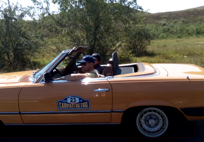 
    La raliu au participat și câteva mașini decapotatefoto: Băneasa  