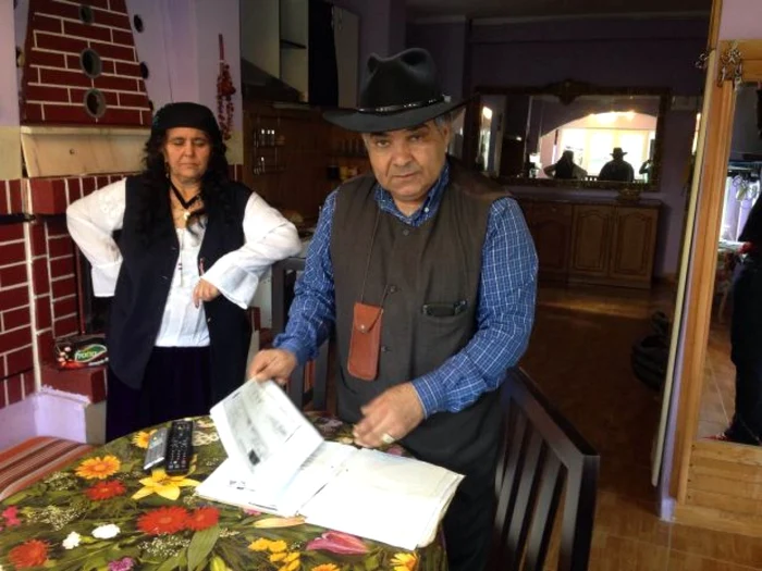 Regele Dorin Cioabă este acuzat că le-a cerut bani romilor