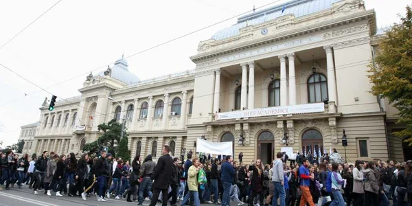 Studenţii de la Universitatea „Cuza“ au participat la Marşul Aniversar