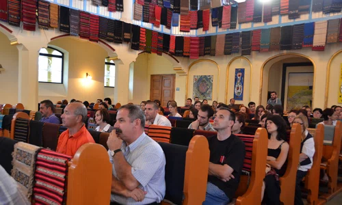 Poezia e artă de familie şi e la Bistriţa jpeg