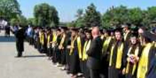 Tinerii asistenţi medicali au depus jurământul