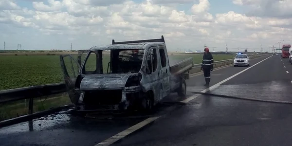 Incendiu pe A4 FOTO IPJConstanta
