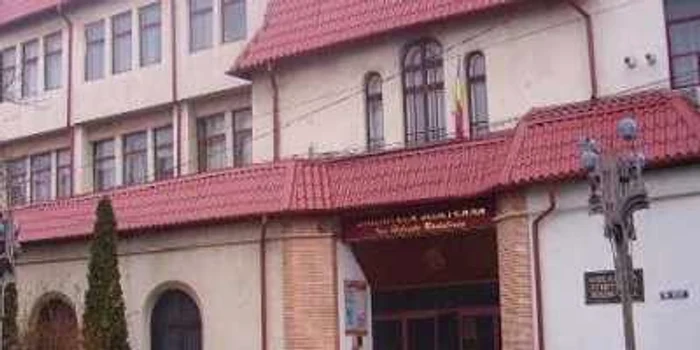 Târgovişte: “Istoria vizuală a lumii” la Biblioteca Judeţeană