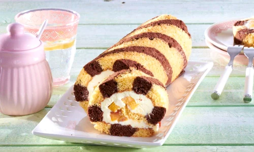 Striped nectarine roulade + steps jpeg