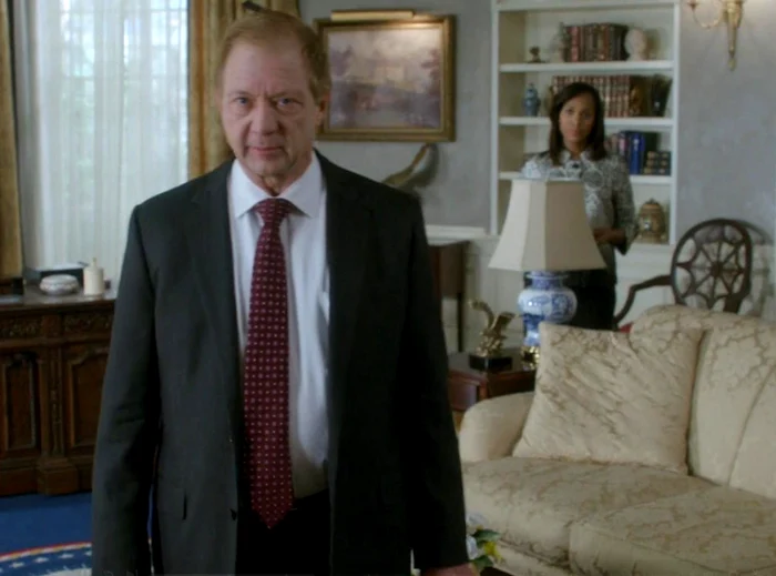 Actrița se plasa în plan secund pentru a-și ascunde burtica