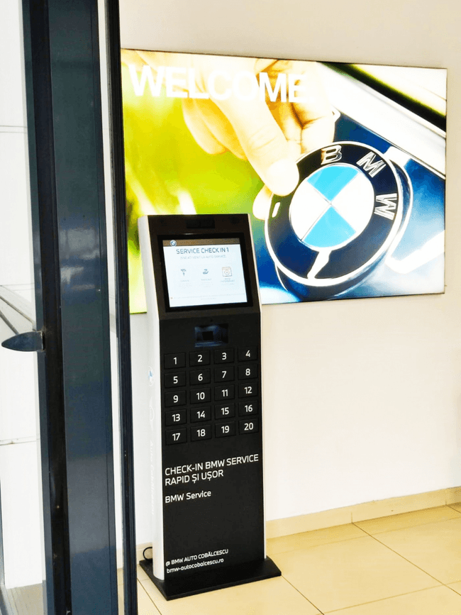 Aparat self Ceck-in service.