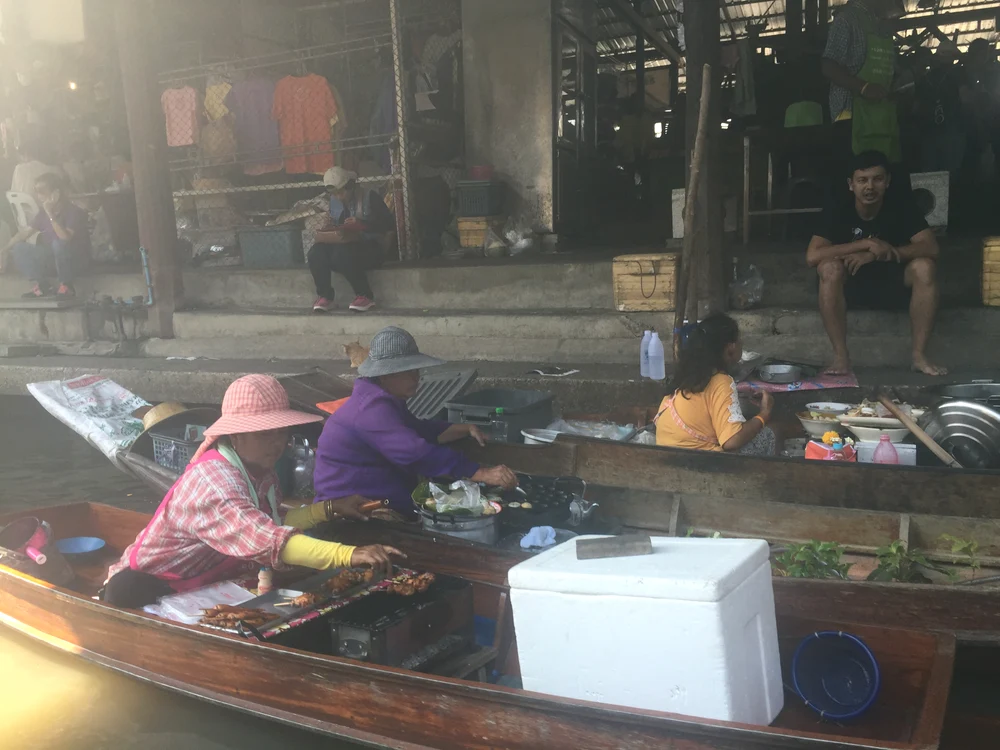 Piața plutitoare din Bangkok, Thailanda