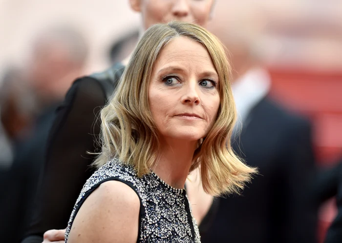 Jodie Foster (53 de ani) are chipul măcinat de riduri
