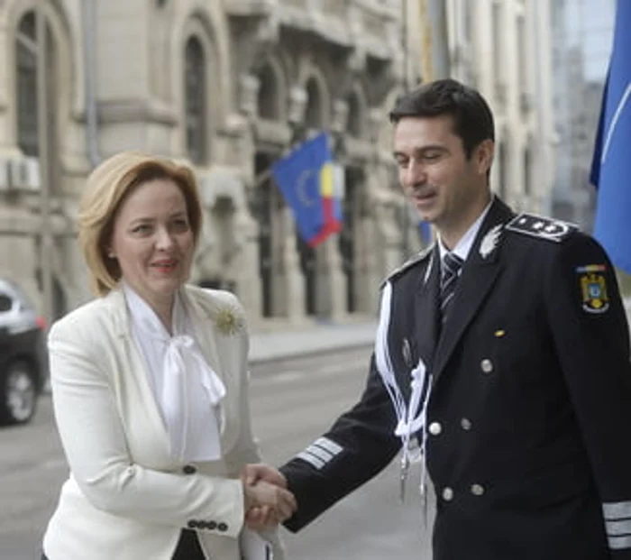 Chestorul Cătălin Ioniță a întors armele împotriva celei care l-a numit șef al DGA, ministrul de Interne Carmen Dan