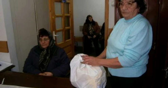  Pensionarii de la sindicat îşi ajută semenii cu pensii mici
