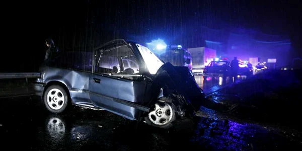 Accidentul s-a petrecut din cauza condiţiilor meteorologice şi a neatenţiei şoferului