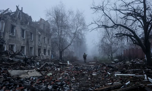 Soldat ucrainean în Kostyantynivka, locul unor lupte intense cu trupele ruse în Donețk FOTO Profimedia