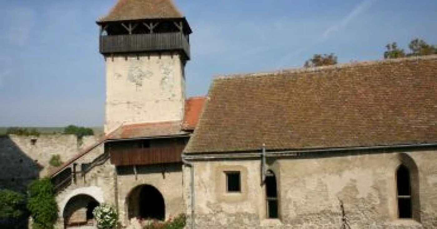 Alba Iulia: Turism rural şi medieval la Cetatea Câlnicului