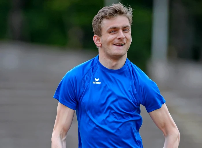 Marian în timpul unei competiții de atletism FOTO arhiva personală
